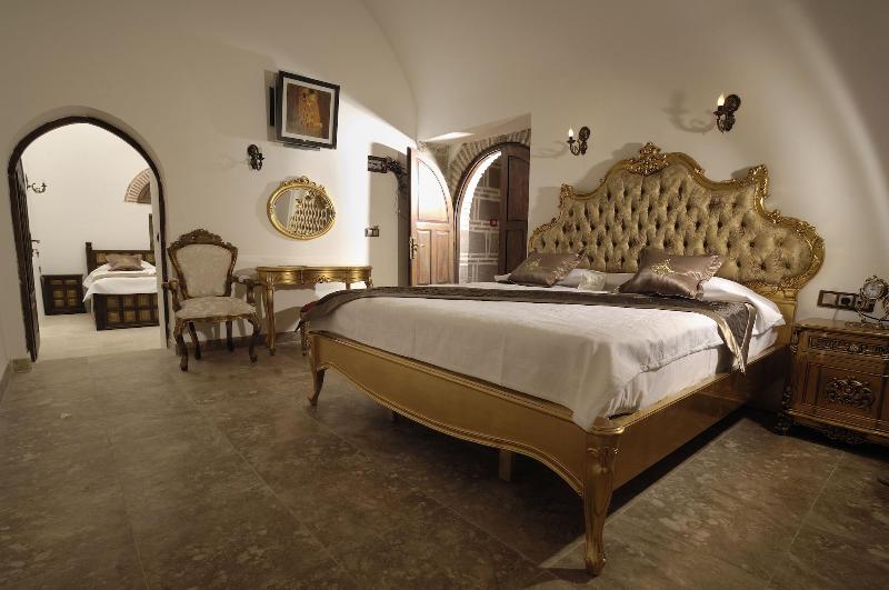 Cesme Kanuni Kervansaray - Oda