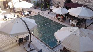 Cesme Kanuni Kervansaray fotoÄŸrafÄ±