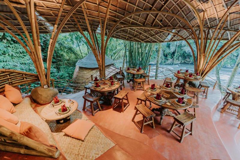 Bambu Indah Resort - Restoran