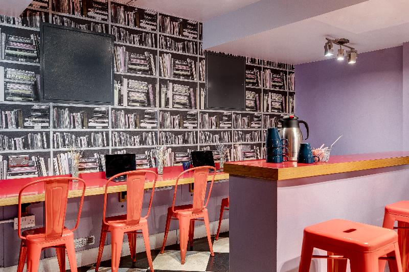 Clink 261 Hostel - Lobi