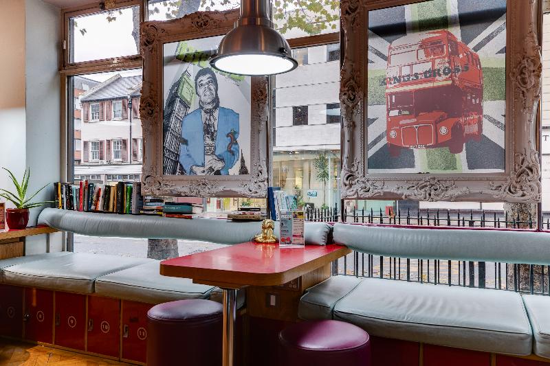 Clink 261 Hostel - Lobi