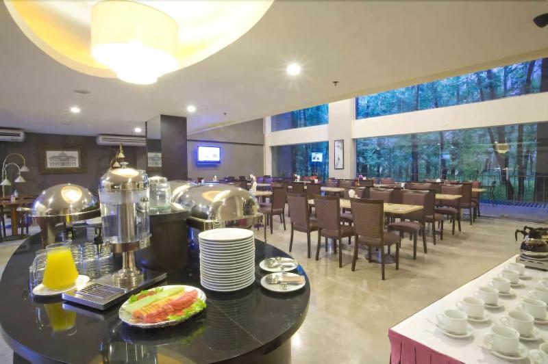 Losari Roxy - Restoran