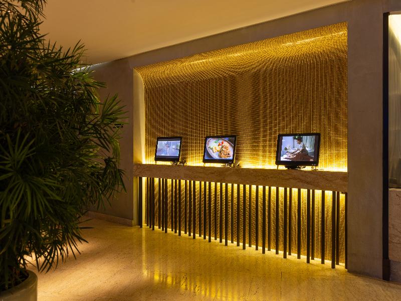 Lit Bangkok Hotel - Lobi