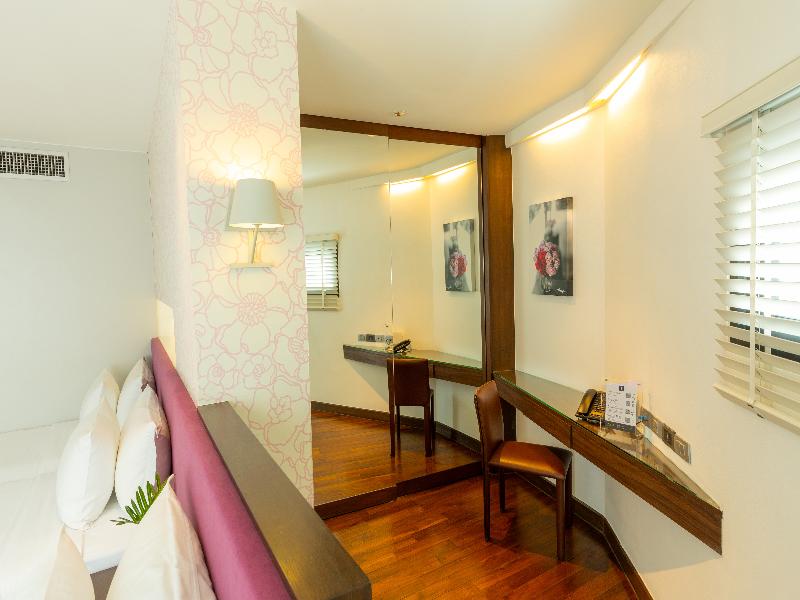 Lit Bangkok Hotel - Oda