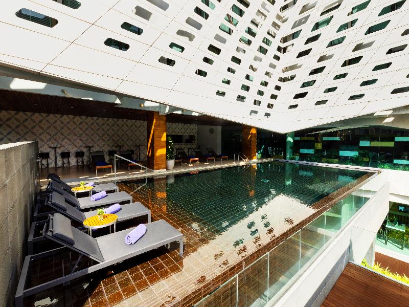 Lit Bangkok Hotel - Havuz