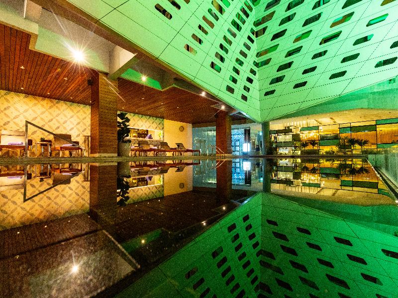 Lit Bangkok Hotel - Havuz