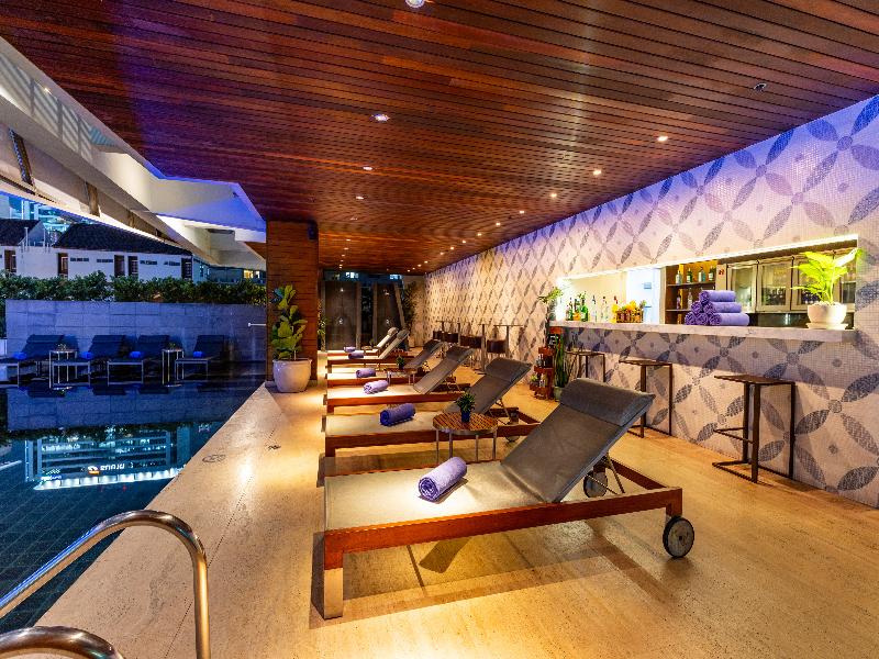 Lit Bangkok Hotel - Havuz