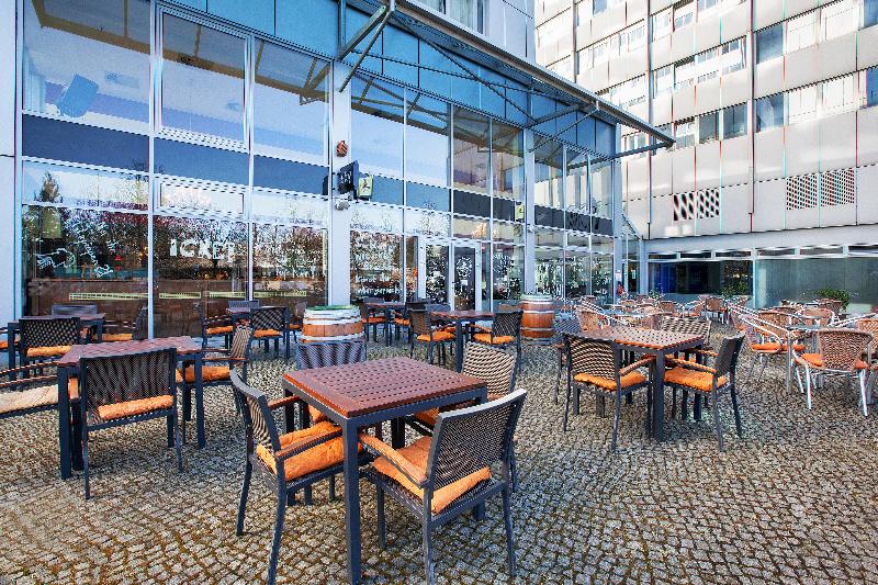 City Hotel Berlin East - Teras