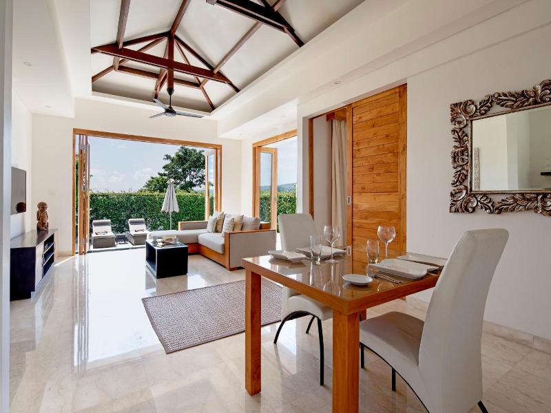 Kokomo Resort - Oda