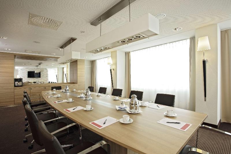 H4 Hotel Berlin Alexanderplatz - Toplantı