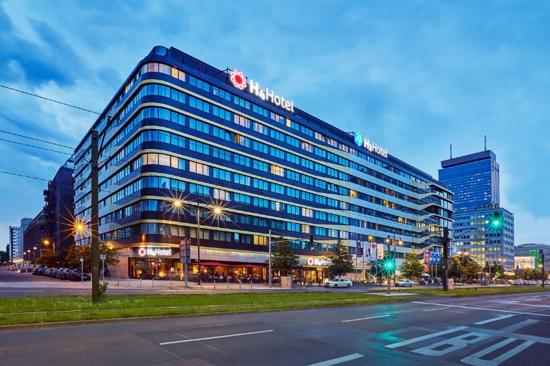 H4 Hotel Berlin Alexanderplatz - Genel