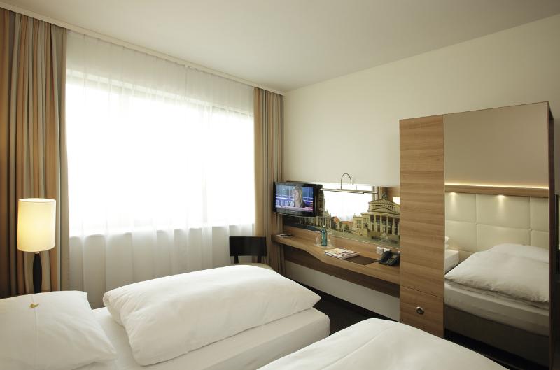 H4 Hotel Berlin Alexanderplatz - Oda