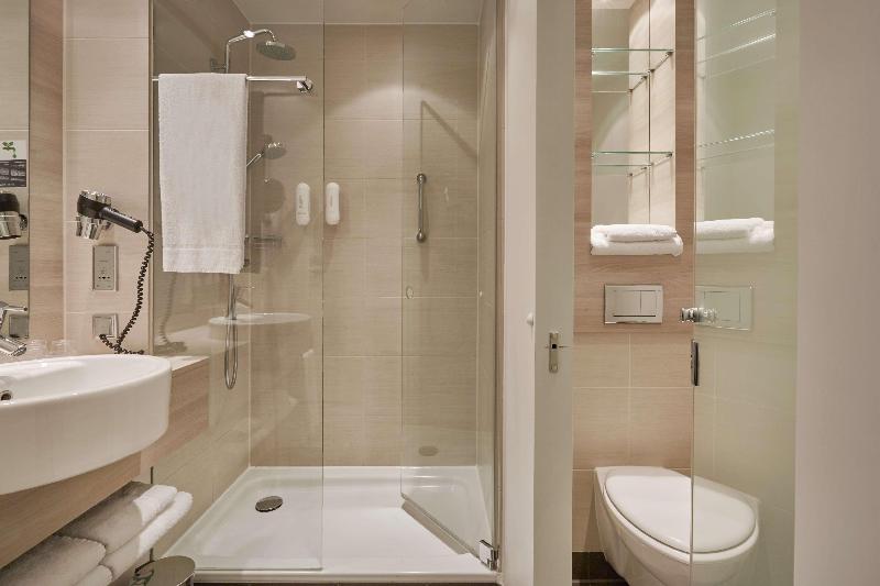 H2 Hotel Berlin Alexanderplatz - Oda