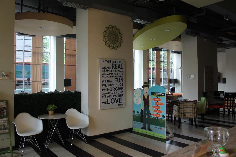 MaxOneHotels at Sabang - Lobi