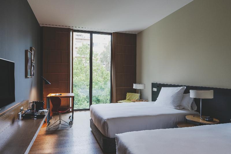 Alma Barcelona - Oda