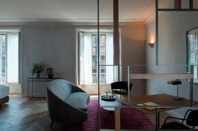 Alma Barcelona - Oda