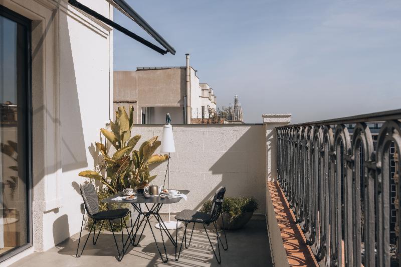 Alma Barcelona - Oda