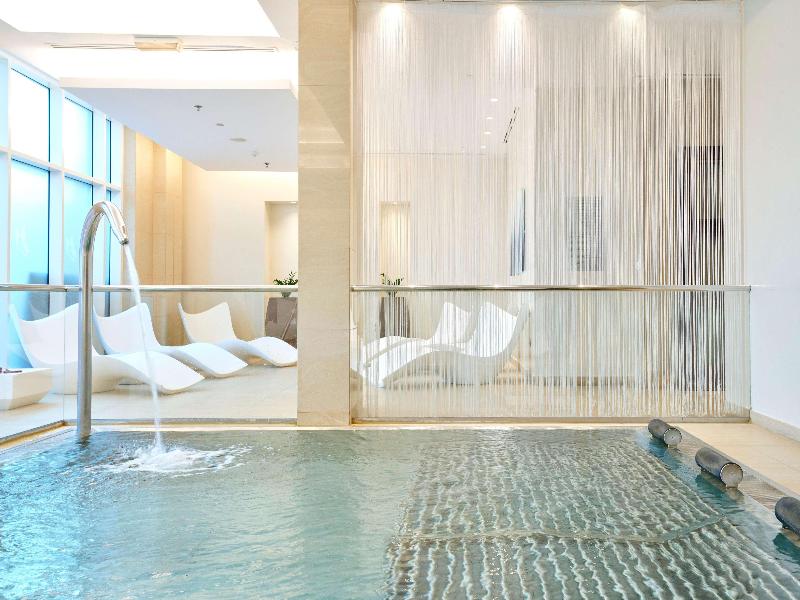 Hilton Doha  (Private Beach Access) - Genel