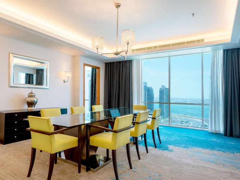 Hilton Doha  (Private Beach Access) - Oda