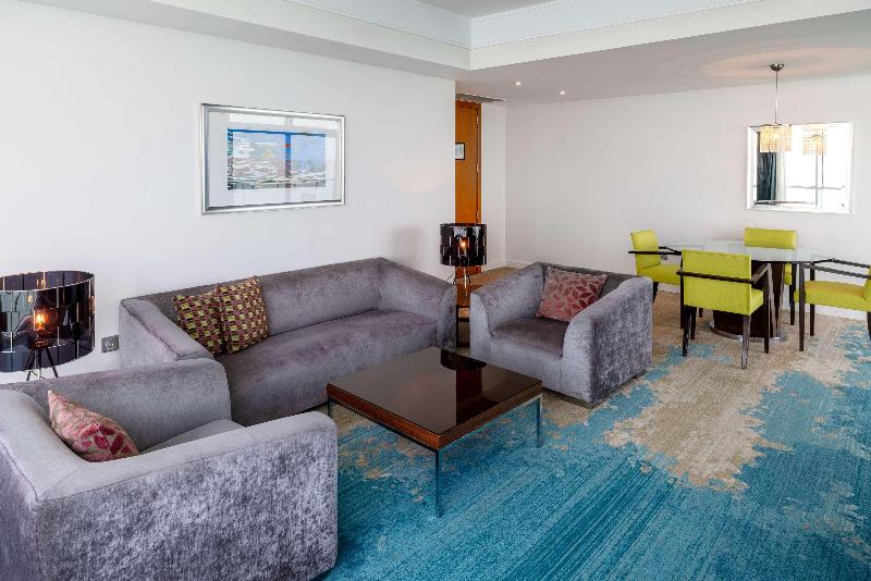 Hilton Doha  (Private Beach Access) - Oda