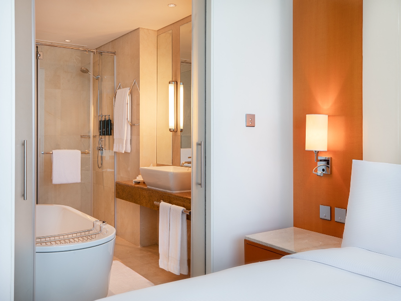 Hilton Doha  (Private Beach Access) - Oda