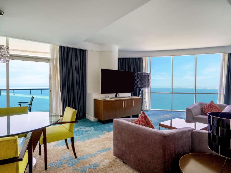 Hilton Doha  (Private Beach Access) - Oda
