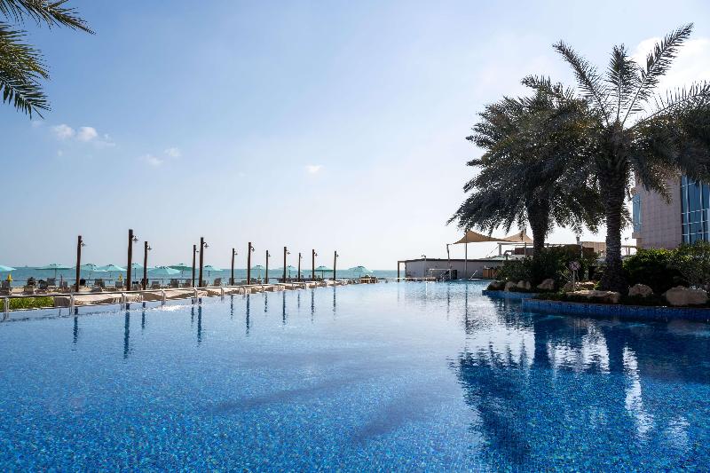 Hilton Doha  (Private Beach Access) - Havuz