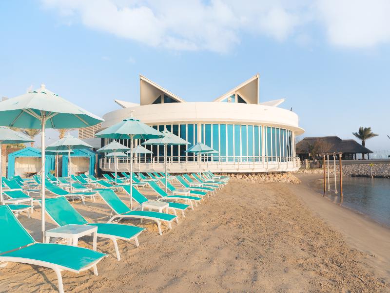 Hilton Doha  (Private Beach Access) - Plaj
