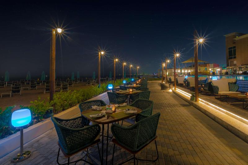 Hilton Doha  (Private Beach Access) - Restoran