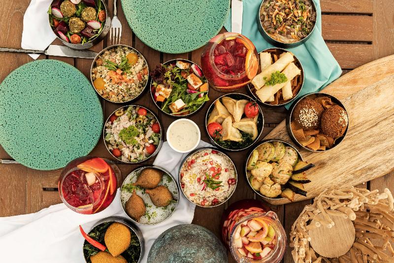 Hilton Doha  (Private Beach Access) - Restoran
