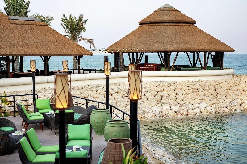 Hilton Doha  (Private Beach Access) - Restoran