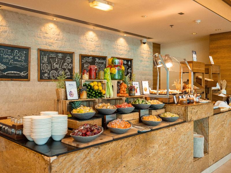 Hilton Doha  (Private Beach Access) - Restoran