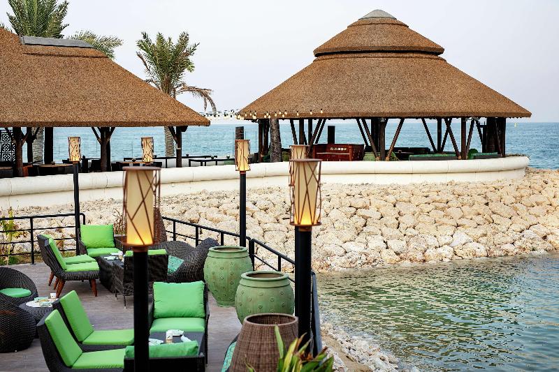 Hilton Doha  (Private Beach Access) - Restoran