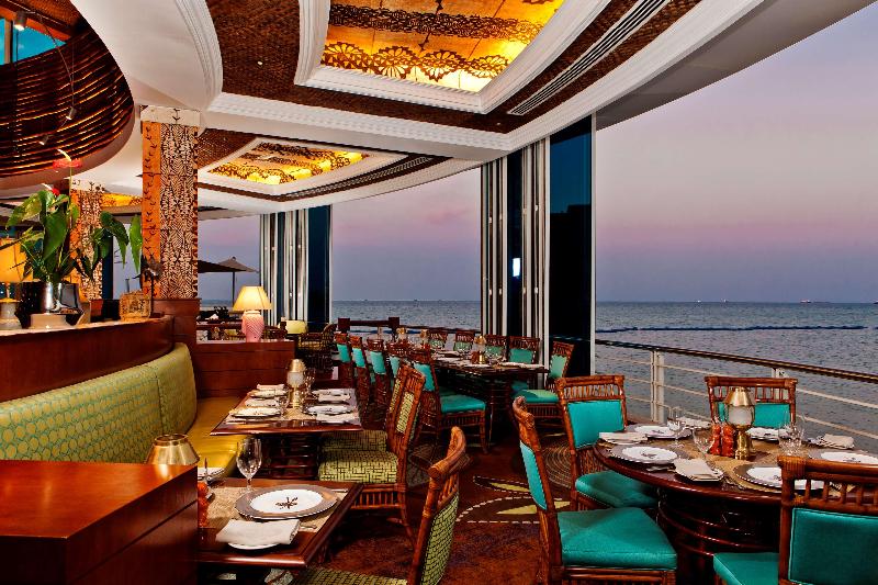 Hilton Doha  (Private Beach Access) - Restoran