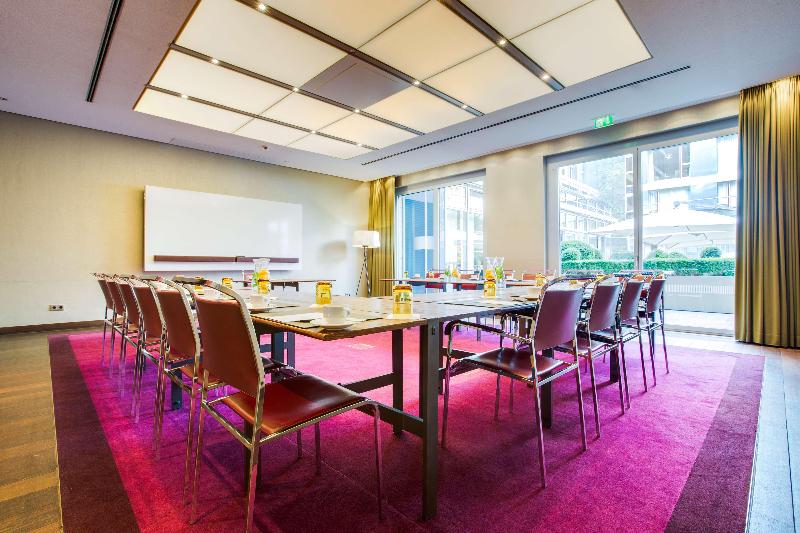 Radisson Blu Media Harbour Hotel - Toplantı