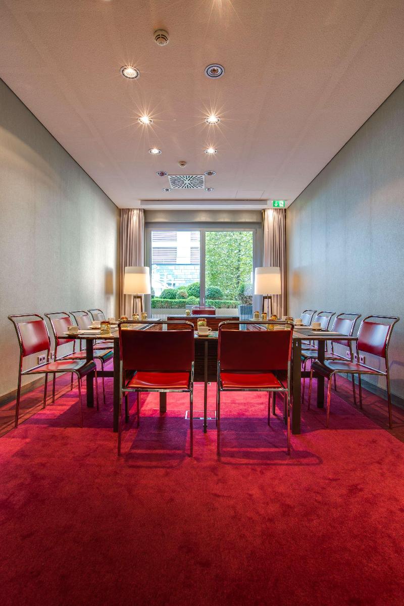 Radisson Blu Media Harbour Hotel - Genel