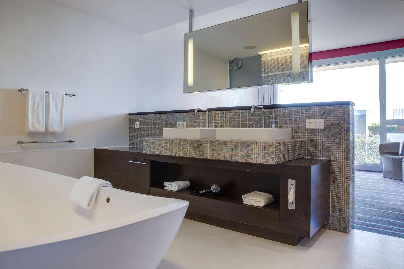 Radisson Blu Media Harbour Hotel - Oda