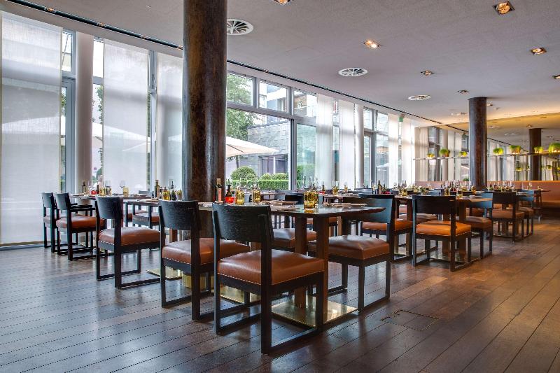 Radisson Blu Media Harbour Hotel - Restoran