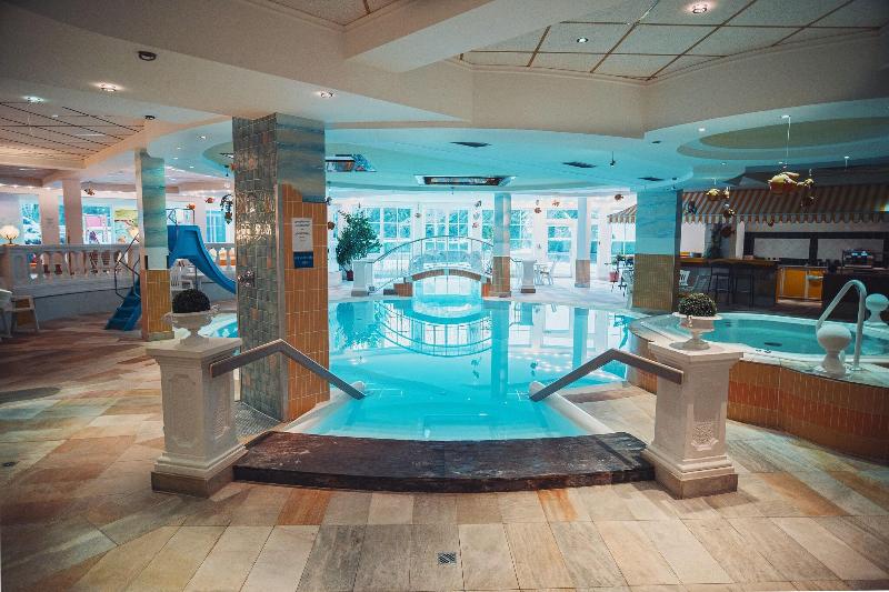 Family and Spa Hotel Alpenpark - Havuz
