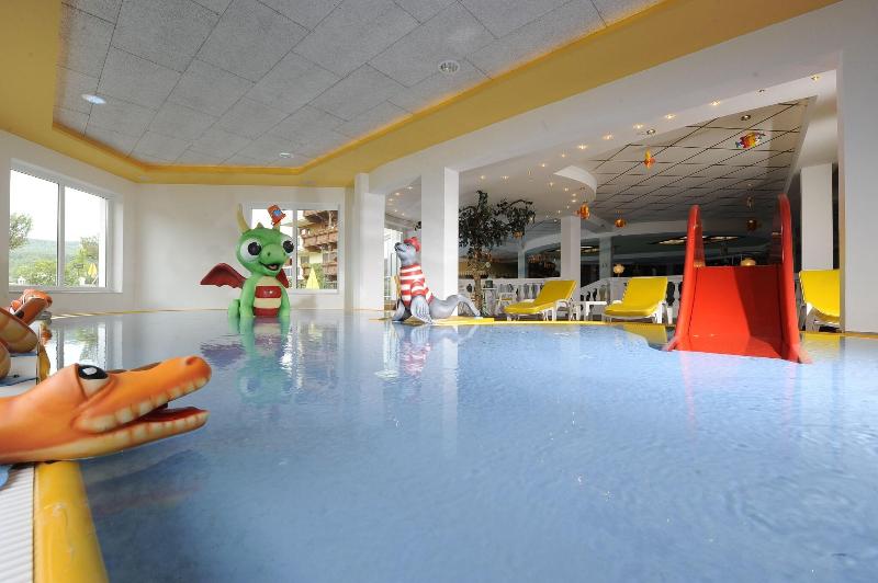 Family and Spa Hotel Alpenpark - Havuz