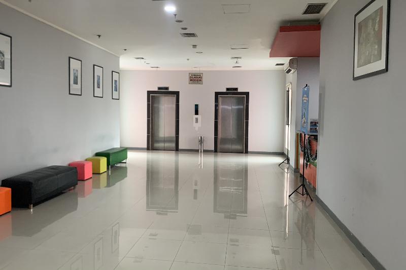 Hotel Glodok Plaza by ZUZU - Genel