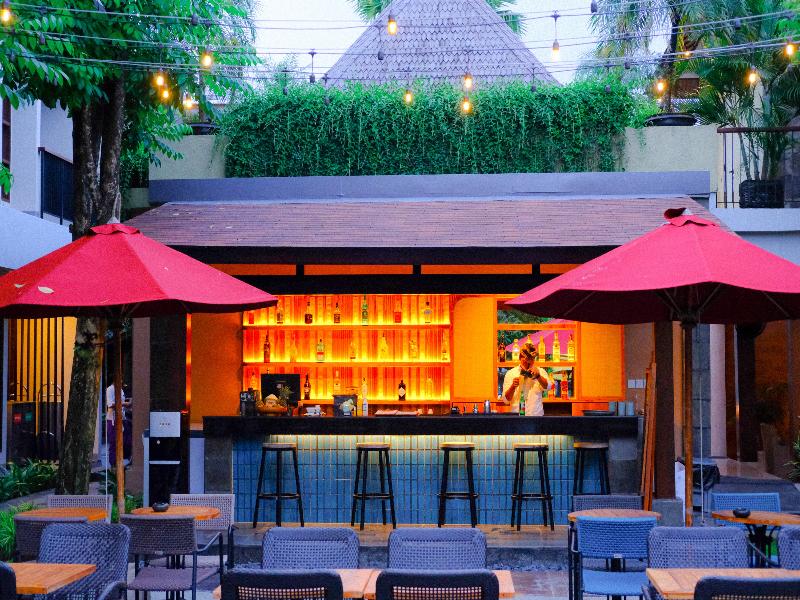 Amadea Resort and Villas Seminyak Bali - Bar