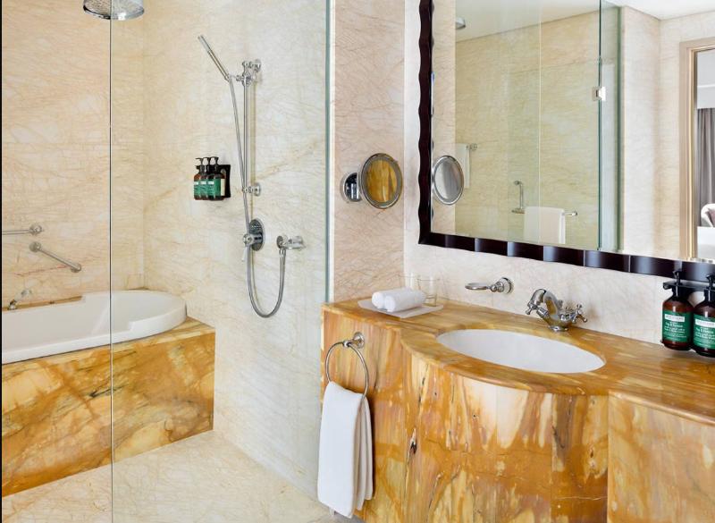 Crowne Plaza Jumeirah - Oda