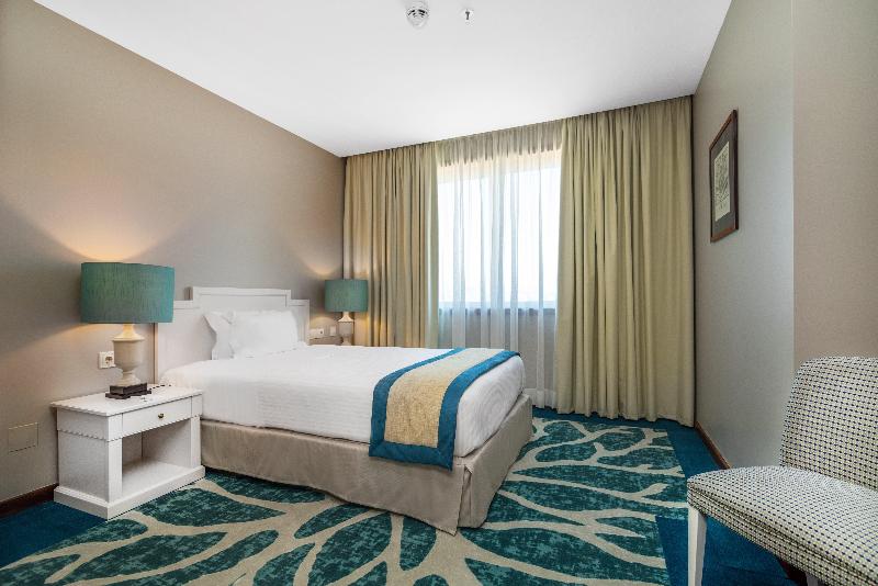 Holiday Inn Porto Gaia - Oda