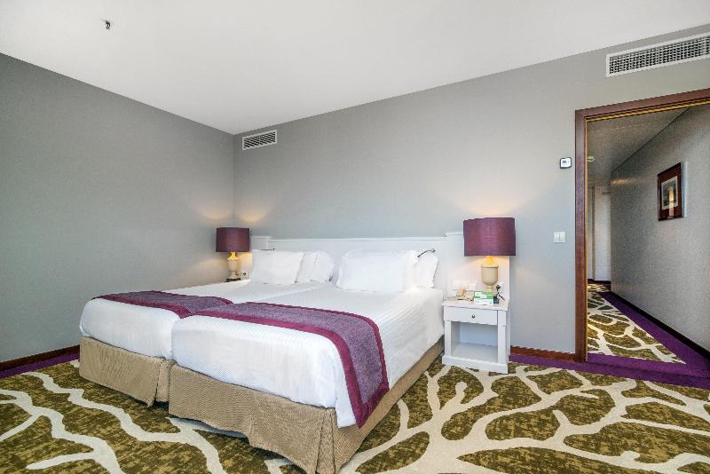 Holiday Inn Porto Gaia - Oda