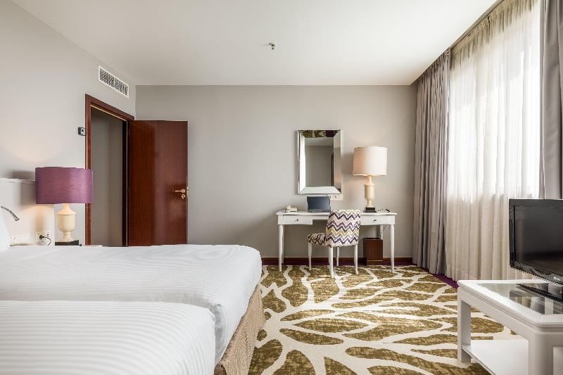 Holiday Inn Porto Gaia - Oda