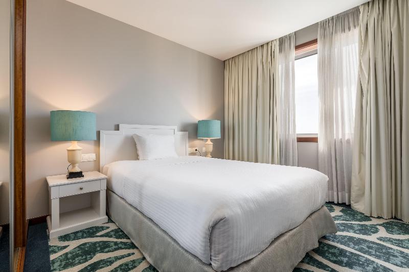 Holiday Inn Porto Gaia - Oda