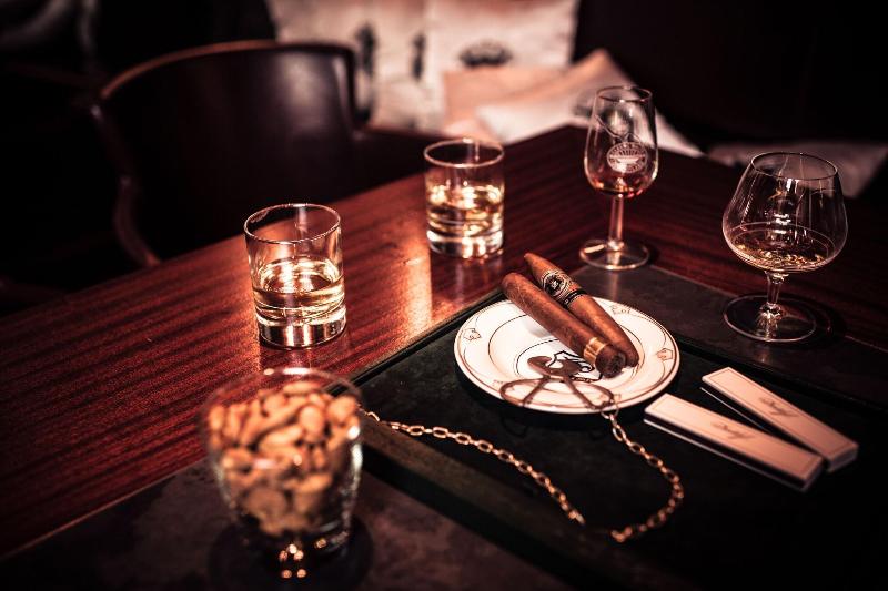 Alpenhof - Bar