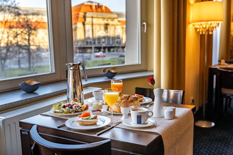 Royal International Leipzig - Restoran