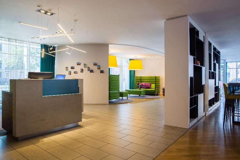Park Inn by Radisson Nürnberg - Lobi